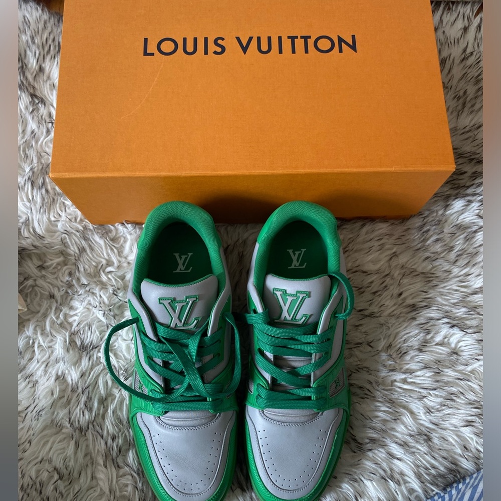 Louis Vuitton authentic men’s trainer 'Green Grey' 1AA6VF